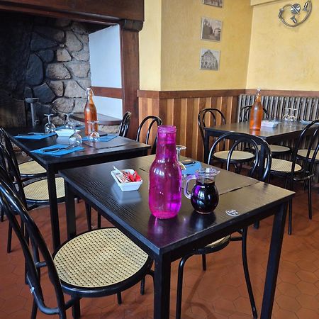 Logis Hotel Restaurant L'Oustal Naves  Zewnętrze zdjęcie